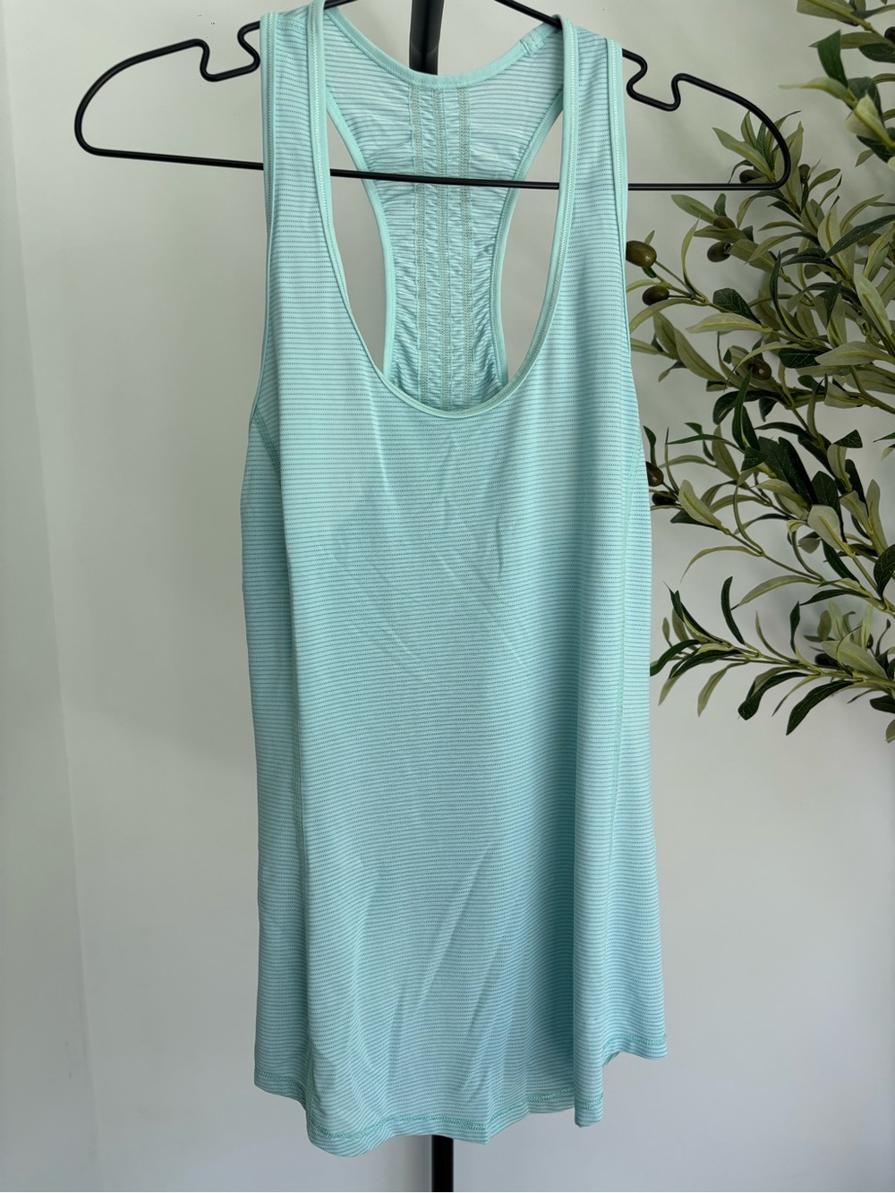 • [Lululemon] Racerback Tank •
